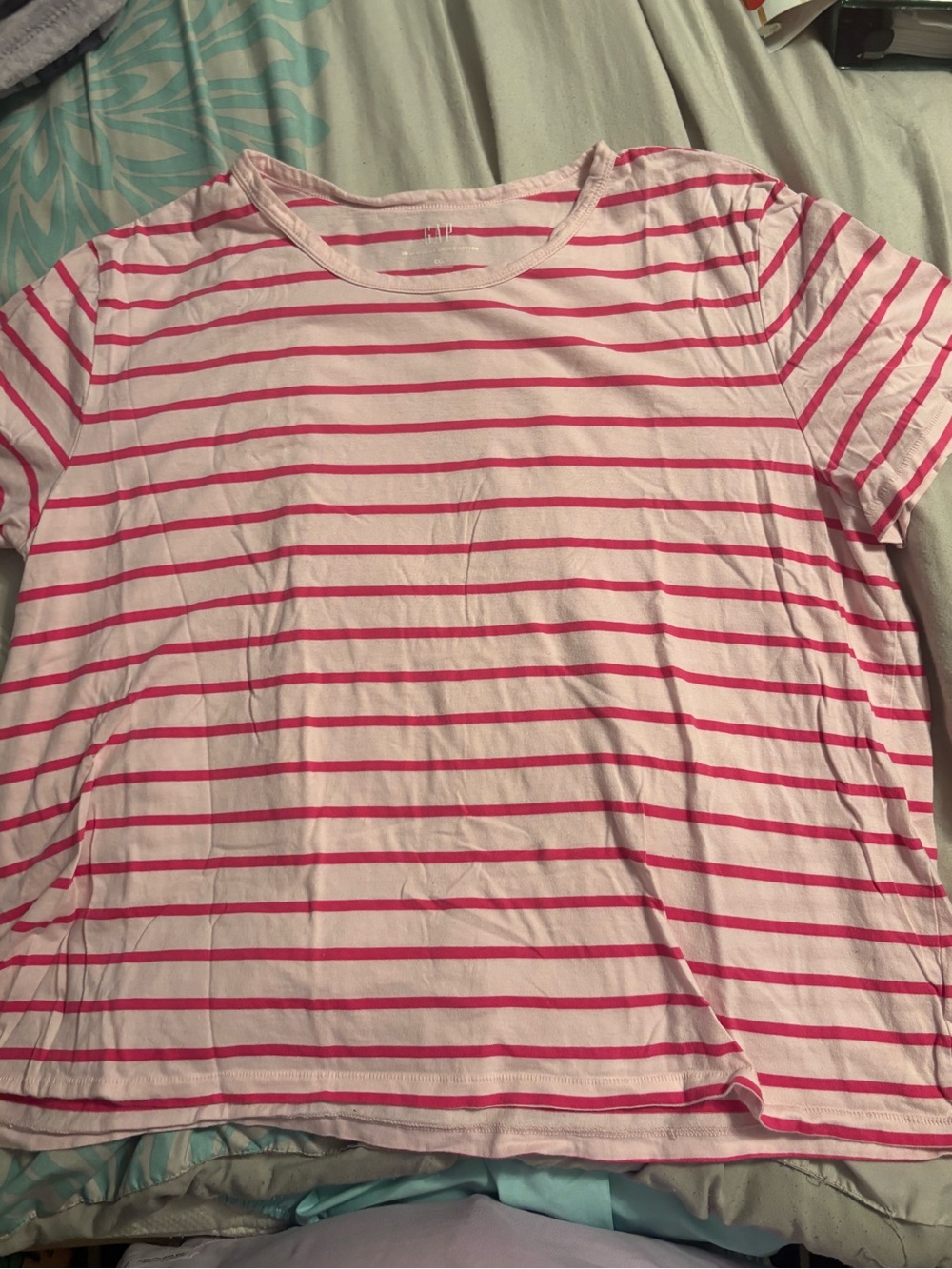GAP women’s light pink Tee with Hot Pink Stripes